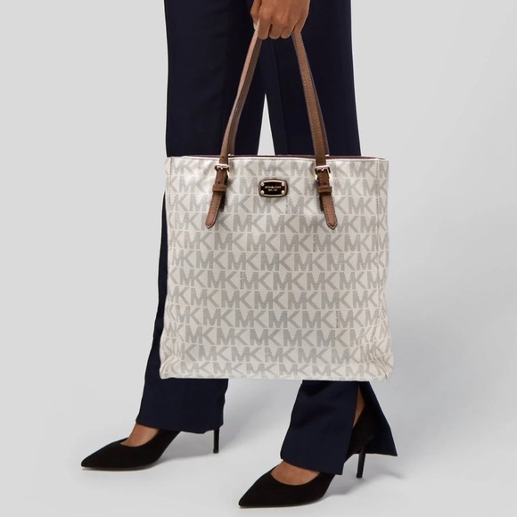 Michael Kors Jet Set Travel Large Tote Signature Logo Vanilla - Picture 1 of 10